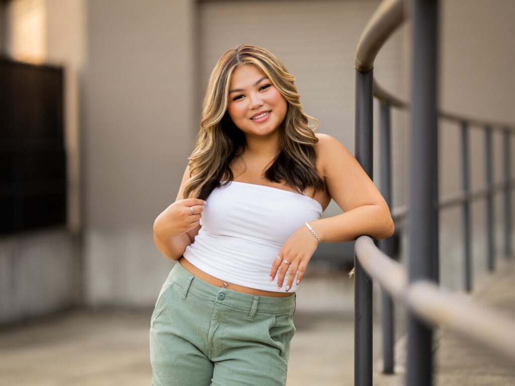 Senior photos in Vancouver Washington Ridgefield Washington and Portland Oregon in the summer in an urban environment