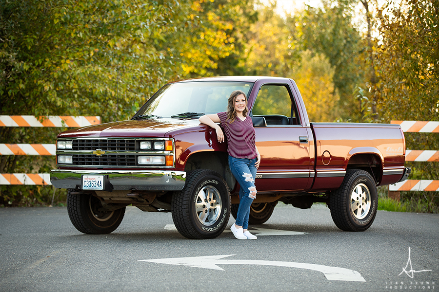 Nature and urban senior photos in Vancouver Washington, Ridgefield and Battle Ground